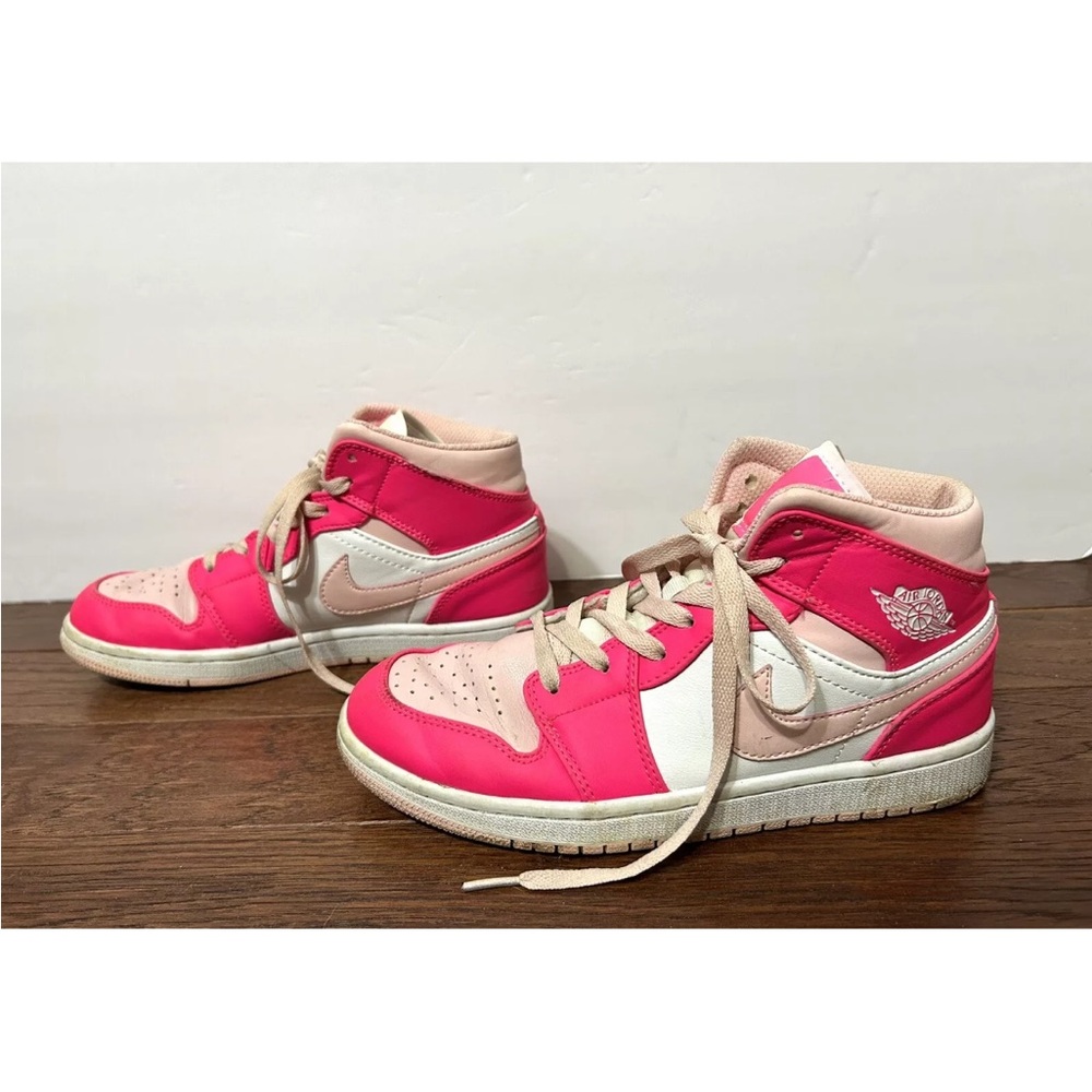 Nike Air Jordan‎ 1 Mid Fierce Pink size 7 Barbie Sneakers shoes - Picture 3 of 15